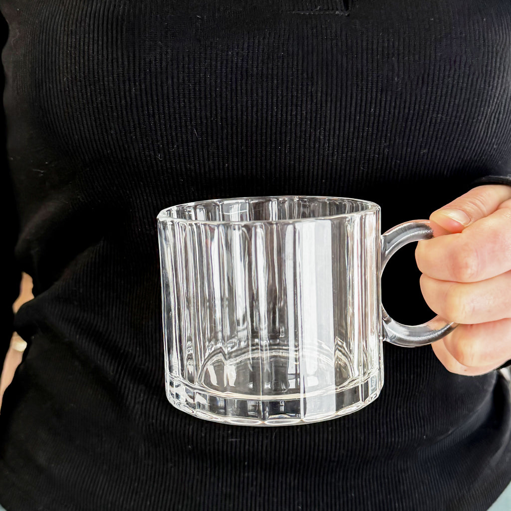 Tasse en verre poignée ronde