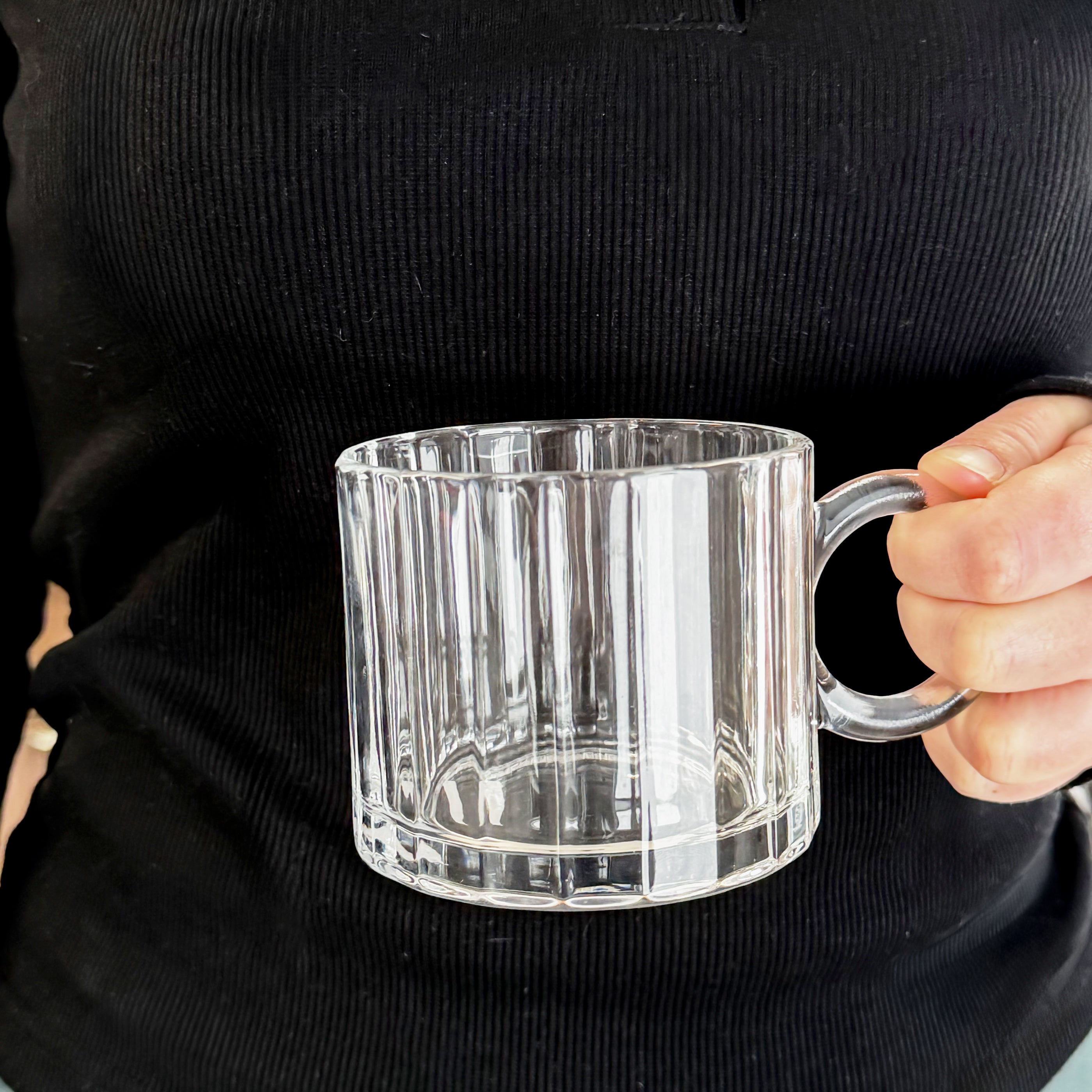 Tasse en verre poignée ronde