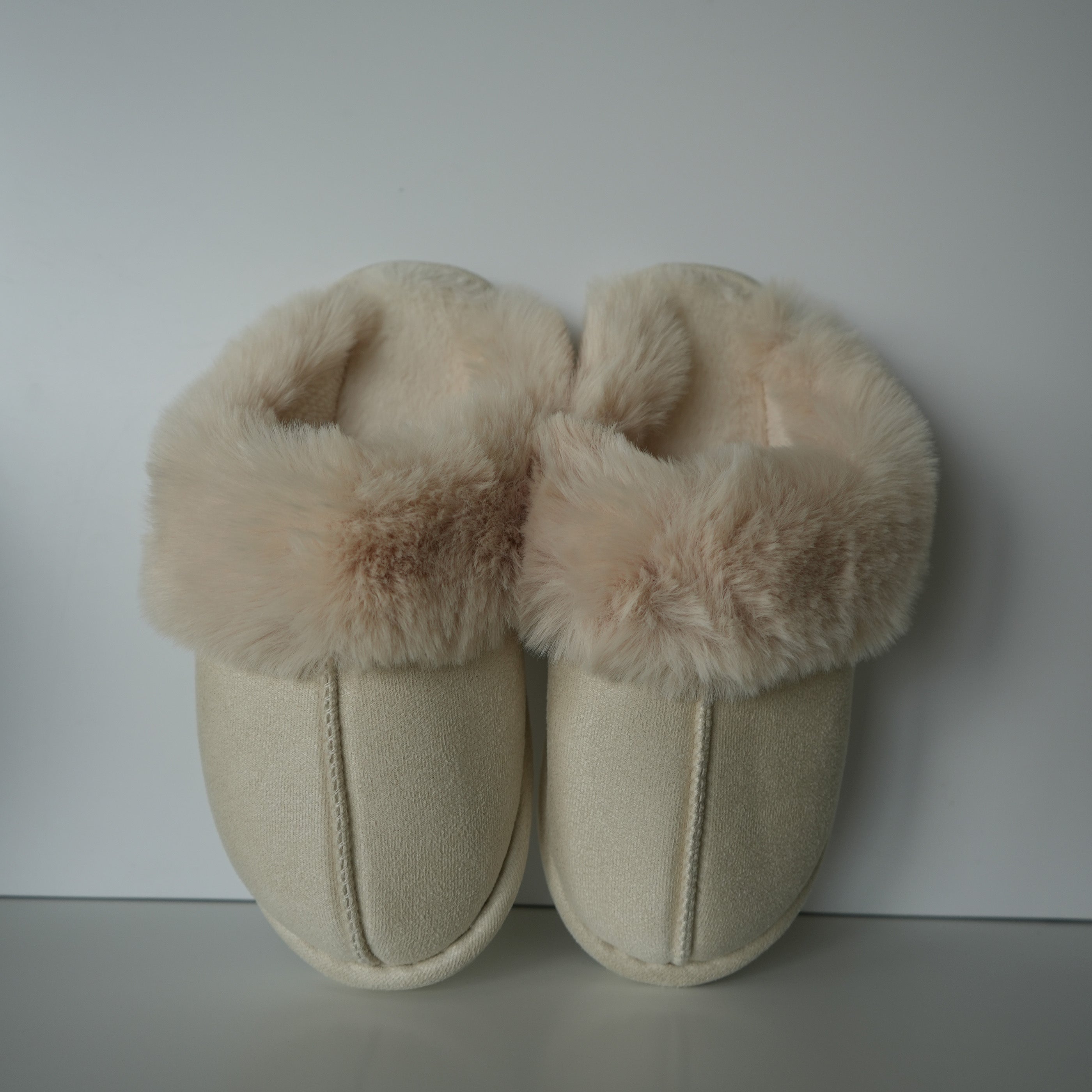 Pantoufle fermé - beige
