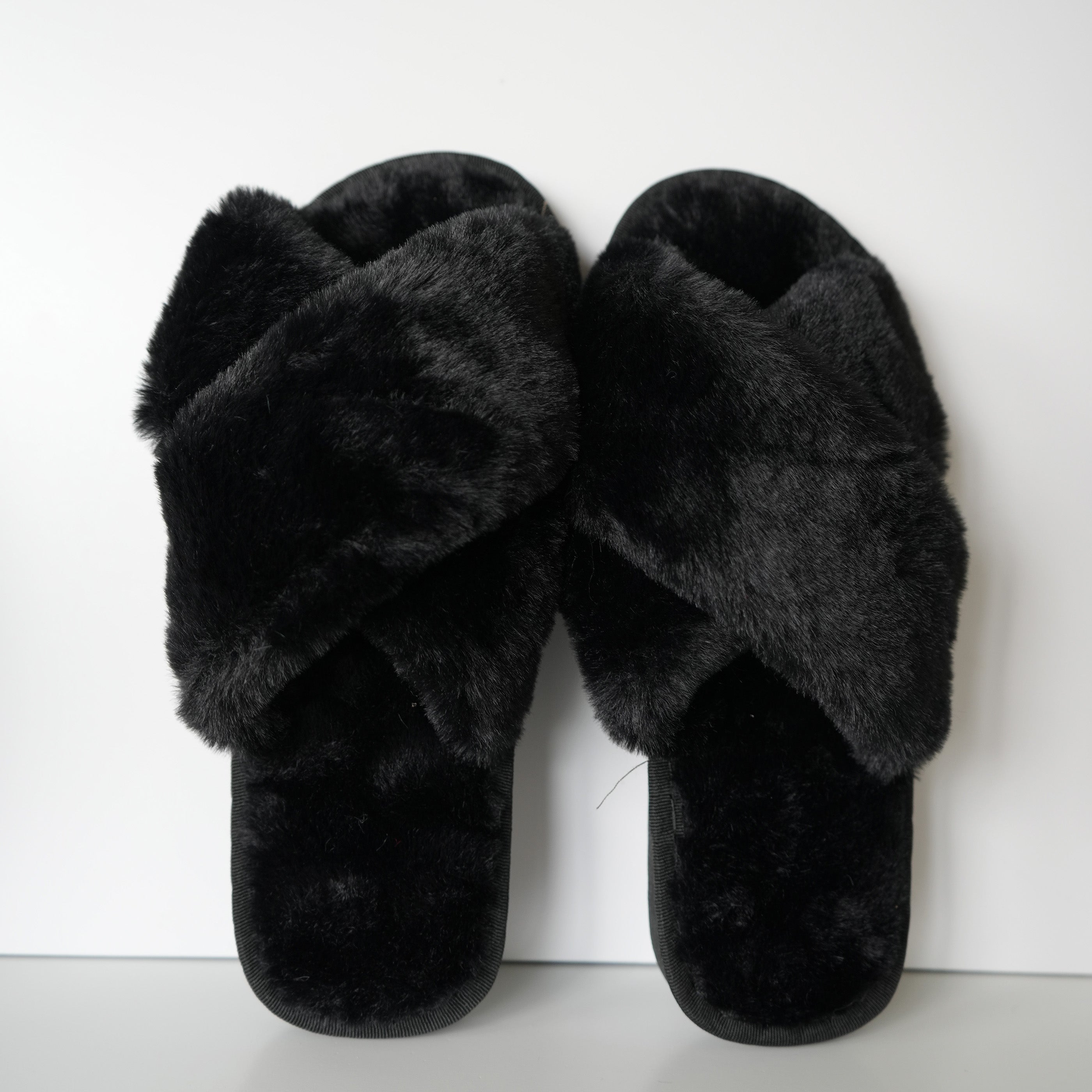 Pantoufle lanière croisé - noir